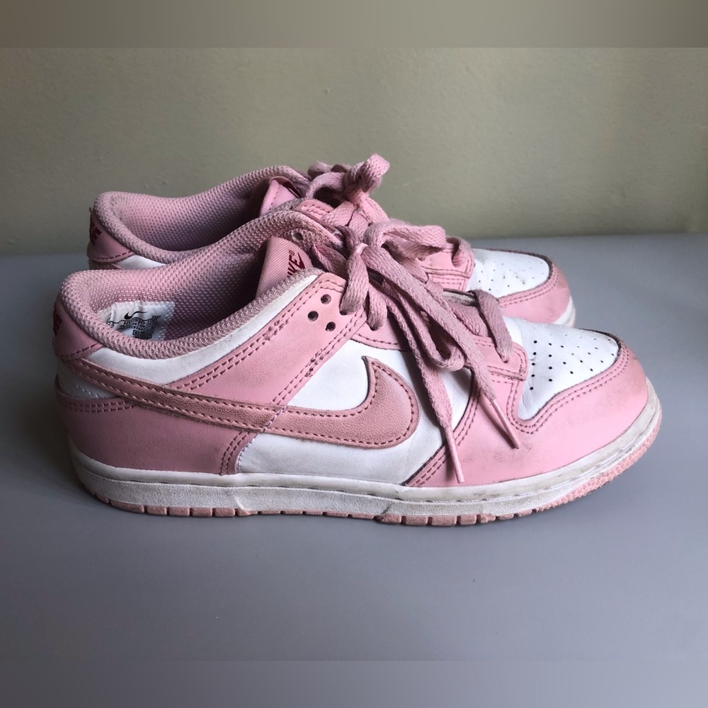Nike Dunk Low Youth Pink Size: 3Y EUR 35